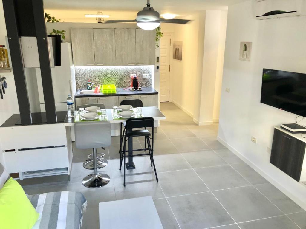 Los Cristianos Center Modern Apartament Kültér fotó